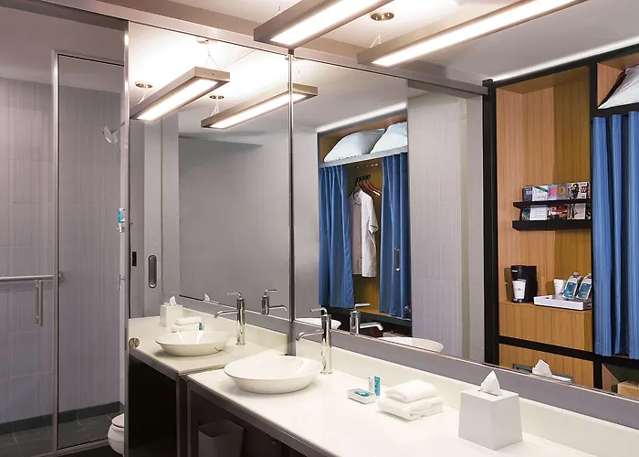 Aloft By Marriott Downtown Hotel 3*